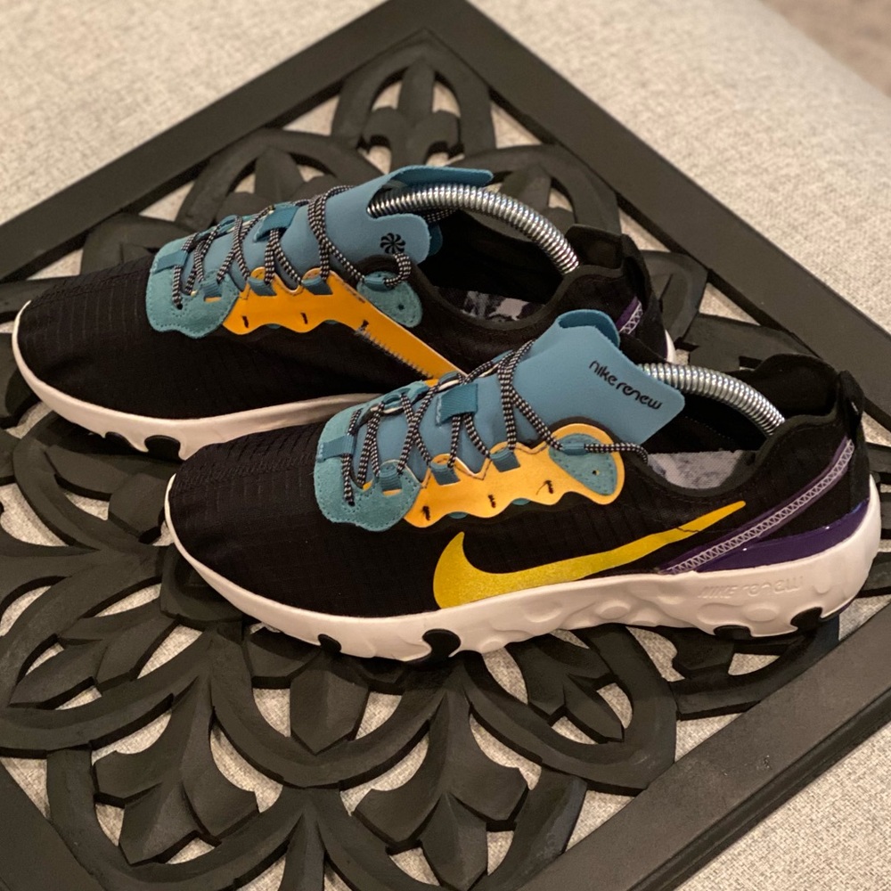 Nike Renew Element 55 PRM; Color: Black/Pollen Rise/Mineral Teal